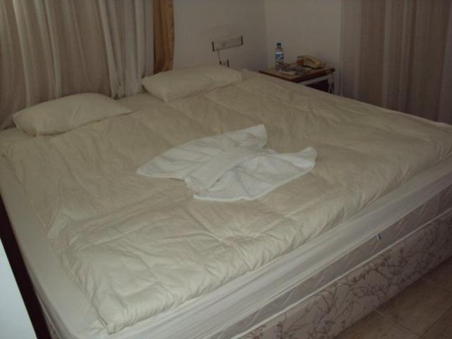 Hotel Tayfun Anamur Quarto foto